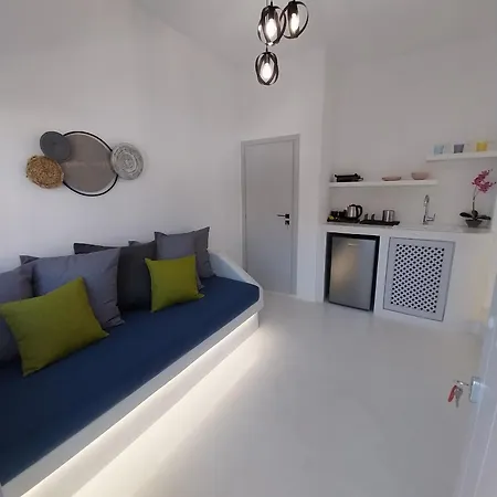 East Wind Hotel Perissa (Santorini)