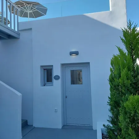 Hotel East Wind